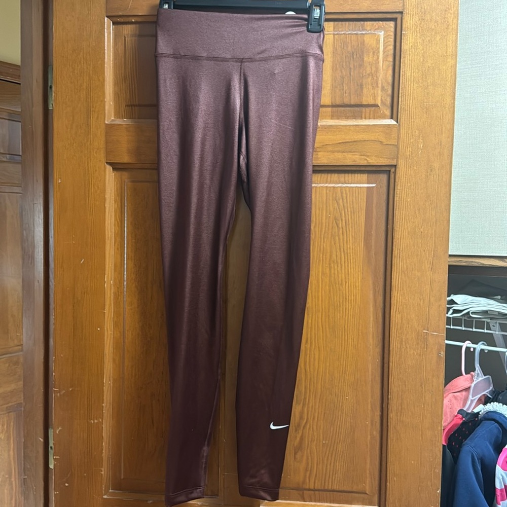 NWT Nike Dri-fit rust metallic colored leggings
